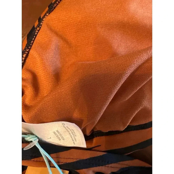 KONA SOL NEW bikini top Animal print size Large 12/14 - Picture 3 of 3